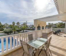 Villa modern en Cabo Roig